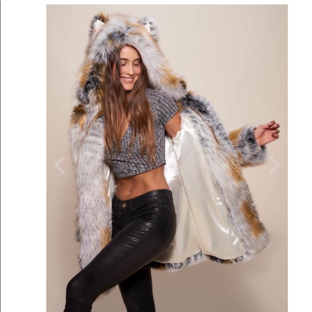 Arctic Wolf Spirithoods Coat 🐺